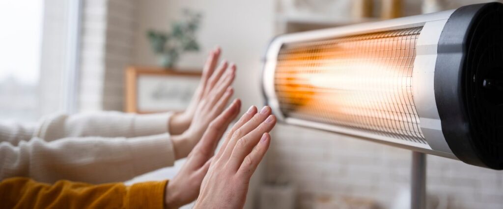 Electric heater running cost example showing hourly and monthly electricity use